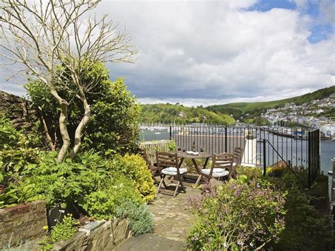 holiday cottage in dartmouth 1 miles; Totnes 12